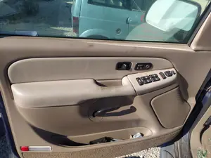 Foto de GUARNECIDO PUERTA DELANTERA IZQUIERDA GENERAL MOTORS CHEVROLET TAHOE 5.3 V8 CAT (273 CV / 201 KW)