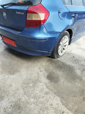 Foto de PARAGOLPES TRASERO BMW SERIE 1 BERLINA (E81/E87) 2.0 16V Diesel CAT (122 CV / 90 KW) foto 3