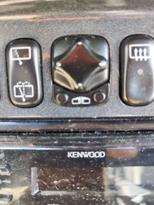 Foto de MANDO RETROVISOR MERCEDES-BENZ VANEO (BM 414) COMPACT VAN 1.7 CDI Diesel CAT (75 CV / 55 KW)