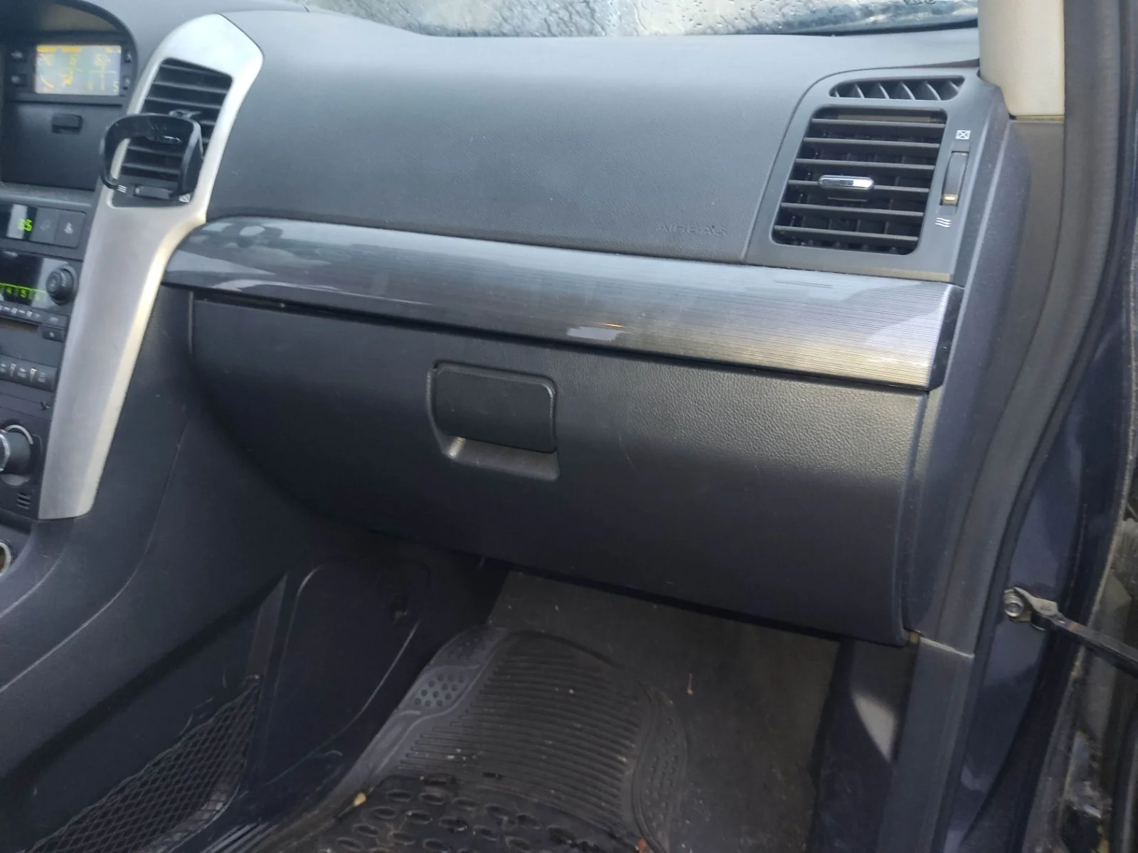 Foto de GUANTERA CHEVROLET CAPTIVA 2.0 Diesel CAT (150 CV / 110 KW)