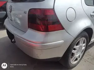 Foto de PARAGOLPES TRASERO VOLKSWAGEN GOLF IV BERLINA (1J1)(10.1997) 1.6 16V (105 CV / 77 KW) foto 2