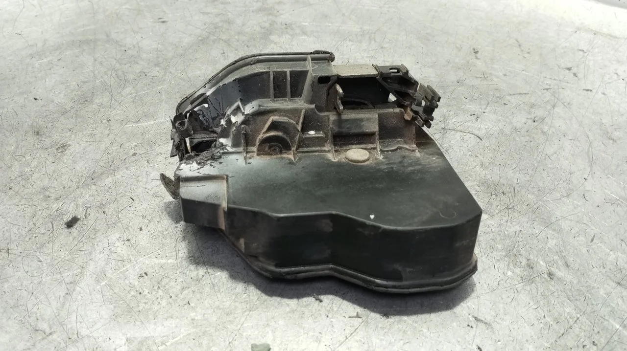 Foto de CERRADURA PUERTA DELANTERA IZQUIERDA BMW SERIE 3 COUPE (E92) 2.0 Turbodiesel CAT (177 CV / 130 KW) referencia 7202143