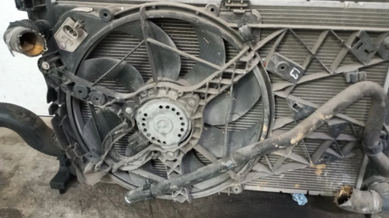 Foto de ELECTROVENTILADOR FIAT II DOBLÒ (152) 1.6 JTDM 16V CAT (105 CV / 77 KW) referencia 520285850