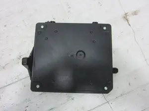 Foto de CAJA RELES / FUSIBLES RENAULT MEGANE III SPORT TOURER 1.6 16V (110 CV / 81 KW) referencia 284B17288 foto 3