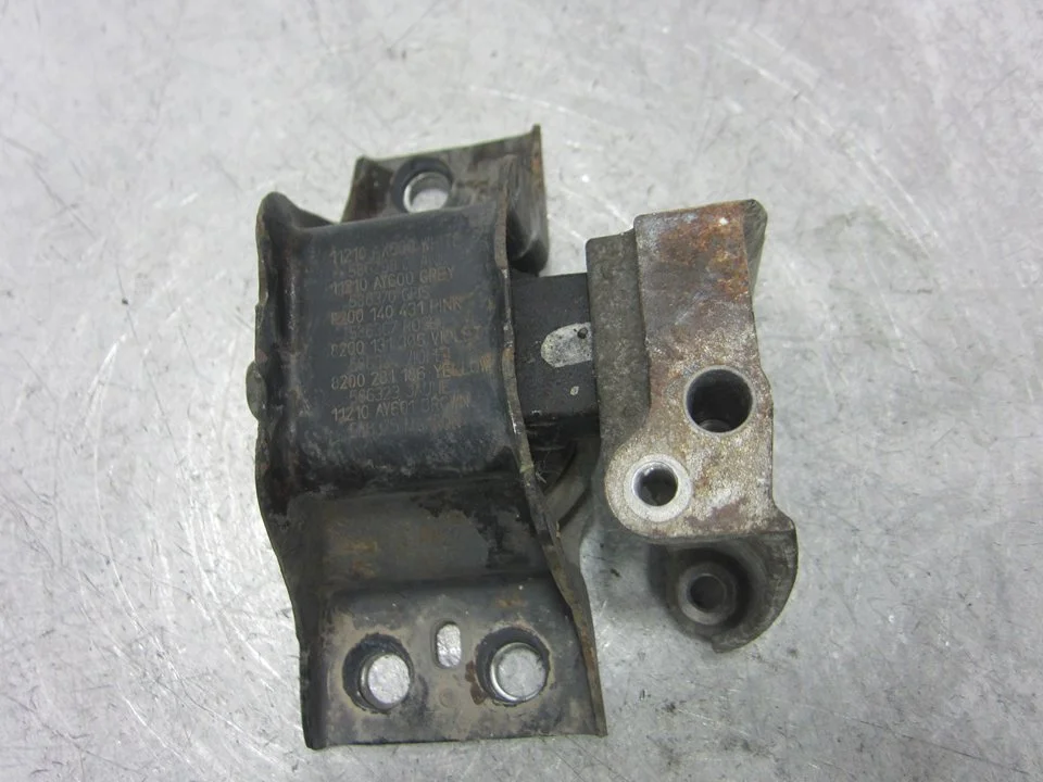 Foto de SOPORTE MOTOR NISSAN MICRA (K12E) 1.2 CAT (80 CV / 59 KW) referencia 8200131305