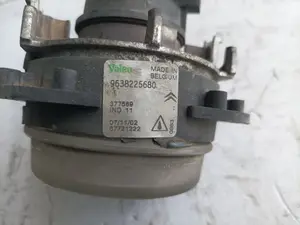 Foto de FARO ANTINIEBLA DERECHO CITROEN XSARA PICASSO 2.0 HDi CAT (RHY / DW10TD) (90 CV / 66 KW) referencia 9638225680 foto 4