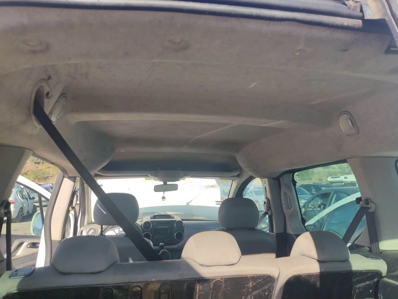Foto de TECHO INTERIOR PEUGEOT PARTNER TEPEE 1.6 16V HDi CAT (9HT / DV6BTED4) (75 CV / 55 KW) referencia 16799766BJ