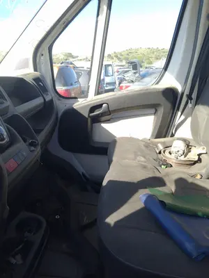 Foto de GUARNECIDO PUERTA DELANTERA DERECHA FIAT DUCATO 3 MAXI FURGÓN TS 35 (295) 2.3 JTD CAT (148 CV / 109 KW) referencia 0735560100