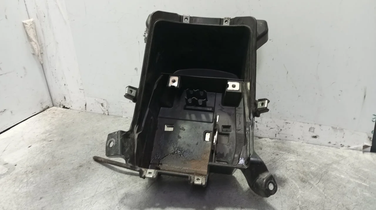 Foto de NO IDENTIFICADO HONDA FORZA NSS 125 125 cm3 - 11 kW (15 CV / 11 KW) referencia 81320-K40-F600