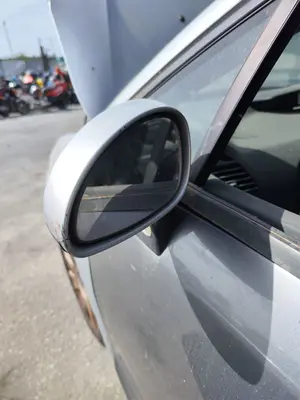 Foto de RETROVISOR IZQUIERDO CITROEN C4 BERLINA 1.6 16V HDi (90 CV / 66 KW)