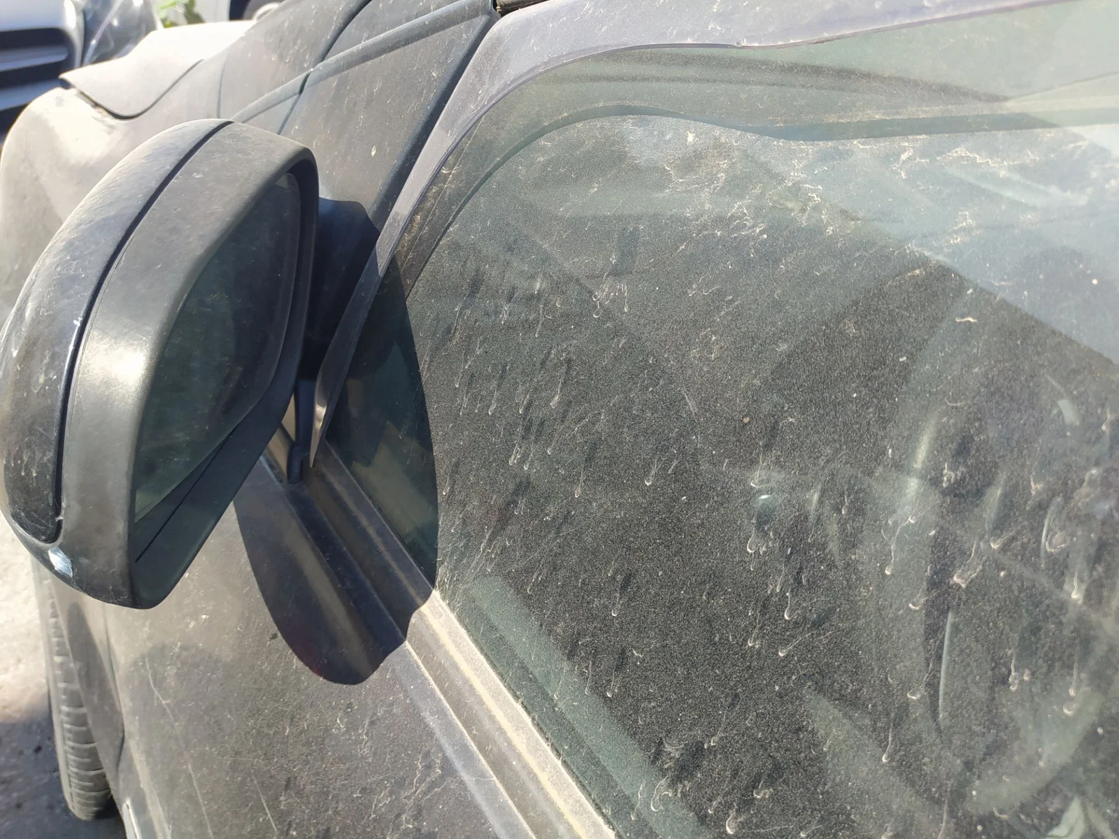 Foto de RETROVISOR IZQUIERDO VOLKSWAGEN FOX (5Z1)(04.2005) 1.4 (75 CV / 55 KW)