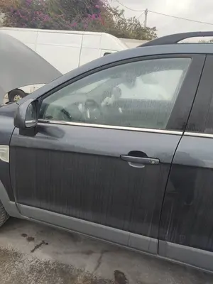 Foto de PUERTA DELANTERA IZQUIERDA CHEVROLET CAPTIVA 2.0 Diesel CAT (150 CV / 110 KW) referencia 42352069