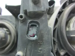 Foto de FARO DERECHO BMW SERIE 3 COMPACTO (E46) 2.0 16V Diesel CAT (150 CV / 110 KW) referencia 0301187202 foto 7