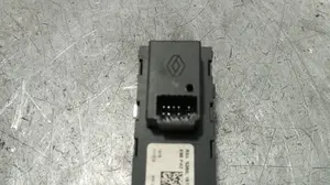 Foto de MANDO MULTIFUNCION RENAULT CAPTUR I 1.5 dCi Diesel FAP (110 CV / 81 KW) referencia 253B02197R foto 3