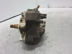 Foto de BOMBA INYECCION RENAULT MEGANE II BERLINA 3P referencia 8200108225 foto 2