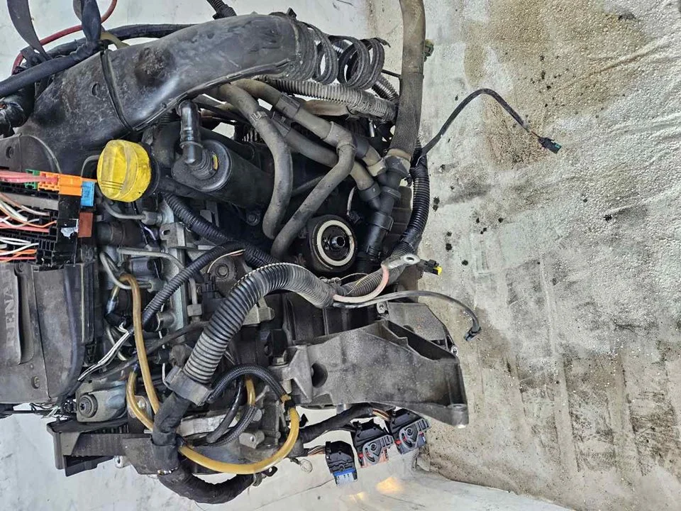 Foto de MOTOR COMPLETO RENAULT MEGANE I FASE 2 GRANDTOUR (KA...) 1.9 dTi Diesel CAT (98 CV / 72 KW) referencia F9QK7