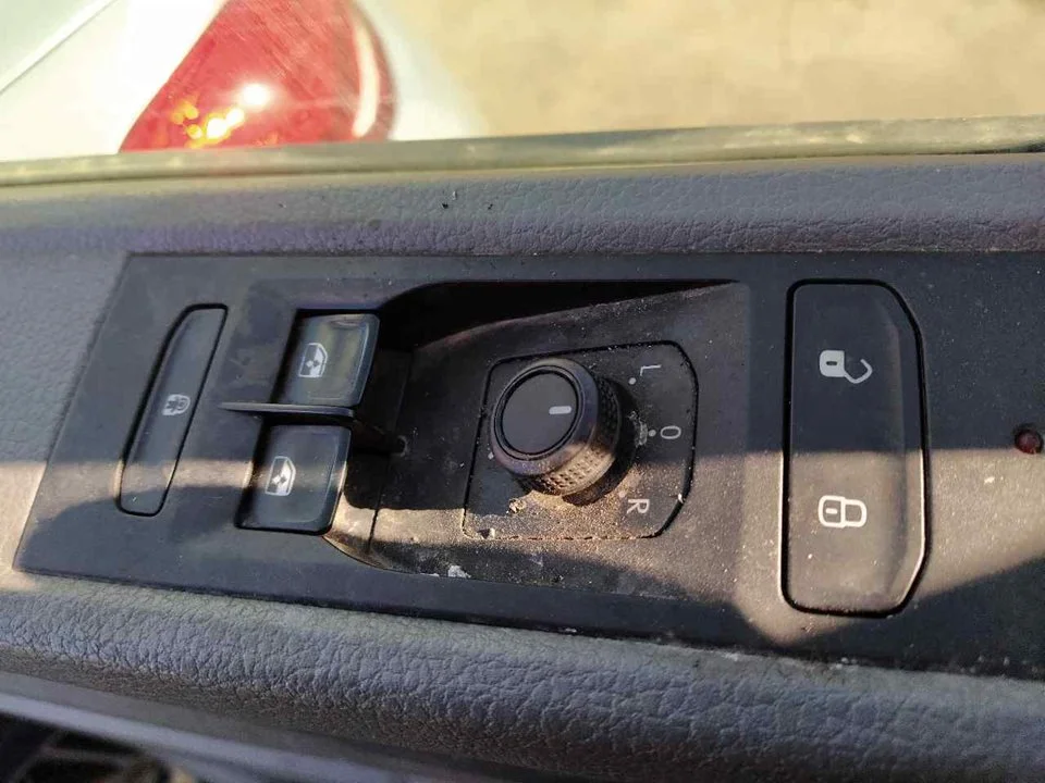 Foto de MANDO RETROVISOR VOLKSWAGEN T6.1 TRANSPORTER CARAVELLE (SH) 2.0 TDI (110 CV / 81 KW)