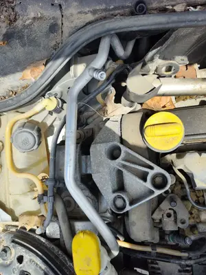 Foto de TUBOS AIRE ACONDICIONADO RENAULT MEGANE II GRANDTOUR 1.5 dCi Diesel CAT (86 CV / 63 KW)