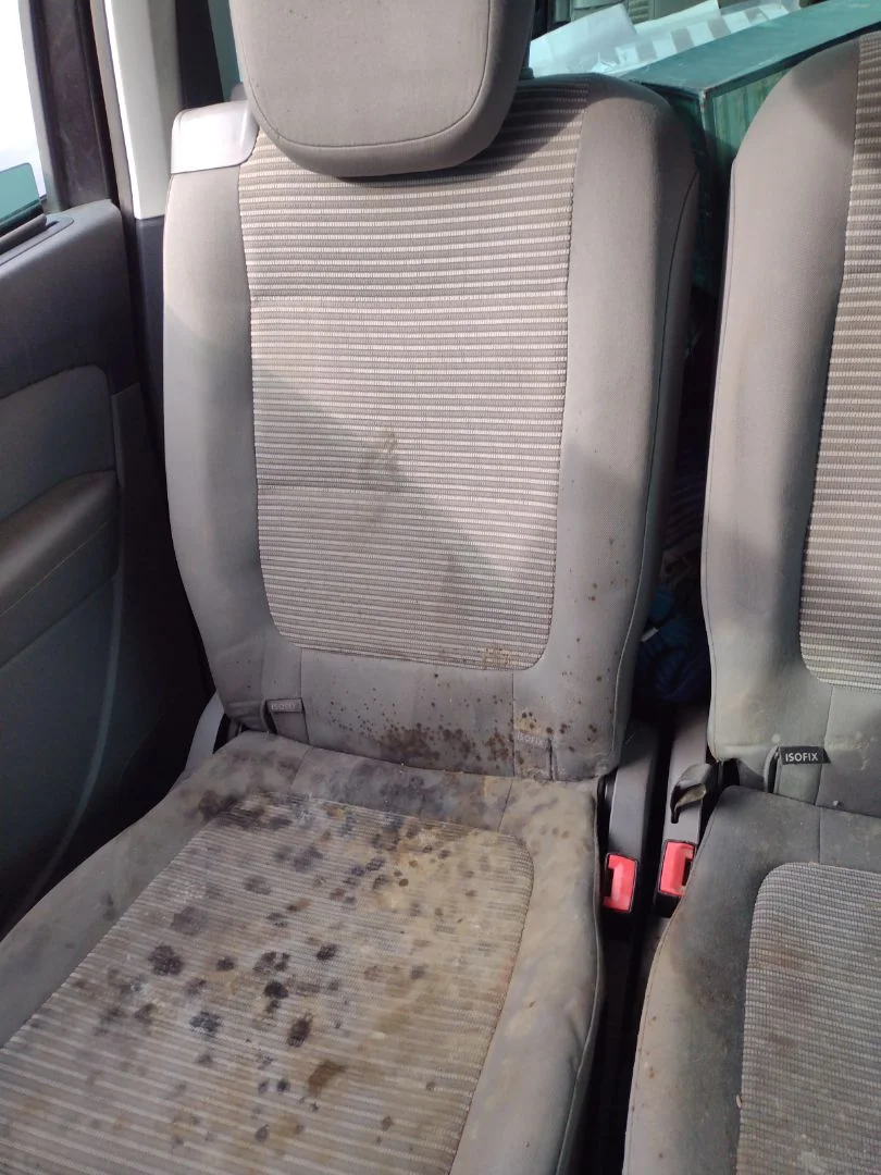 Foto de ASIENTOS TRASERO DERECHO SEAT ALHAMBRA (710) 2.0 TDI (140 CV / 103 KW)