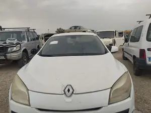 Foto de CAPO RENAULT MEGANE III BERLINA 5P 1.5 dCi Diesel CAT (86 CV / 63 KW) referencia 651009018R