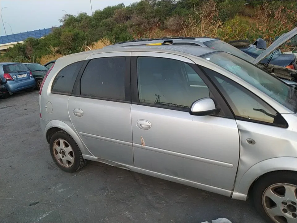 Foto de PUERTA DELANTERA DERECHA OPEL MERIVA 1.7 16V CDTI (101 CV / 74 KW) referencia 13217430