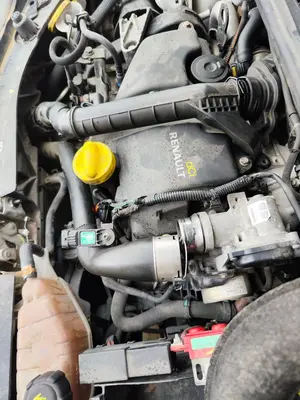 Foto de ELECTROVENTILADOR RADIADOR AIRE ACONDICIONADO RENAULT CLIO III 1.5 dCi Diesel FAP (75 CV / 55 KW)