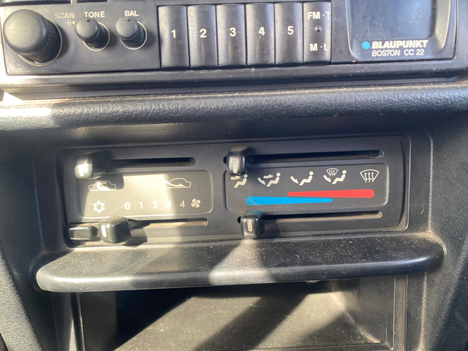 Foto de MANDO CALEFACCION / AIRE ACONDICIONADO NISSAN SERENA (C23M) 2.3 Diesel (75 CV / 55 KW)