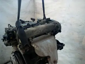 Foto de MOTOR COMPLETO FORD FOCUS BERLINA (CAK) referencia FYDB foto 3