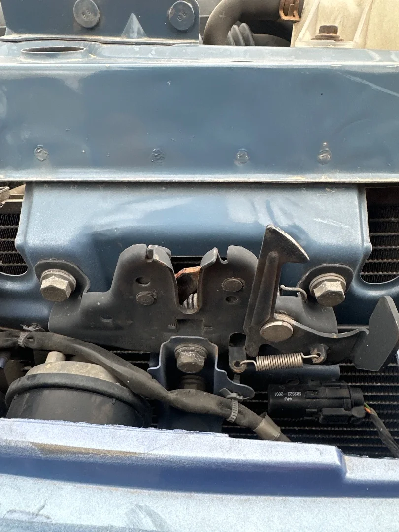Foto de CERRADURA CAPO NISSAN MICRA (K12E) 1.2 CAT (65 CV / 48 KW)