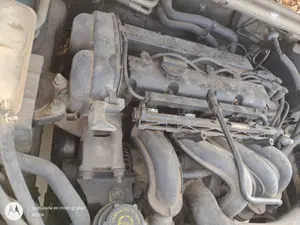 Foto de MOTOR COMPLETO FORD FOCUS SPORTBREAK (CAP) 1.6 16V CAT (101 CV / 74 KW) referencia HWDA