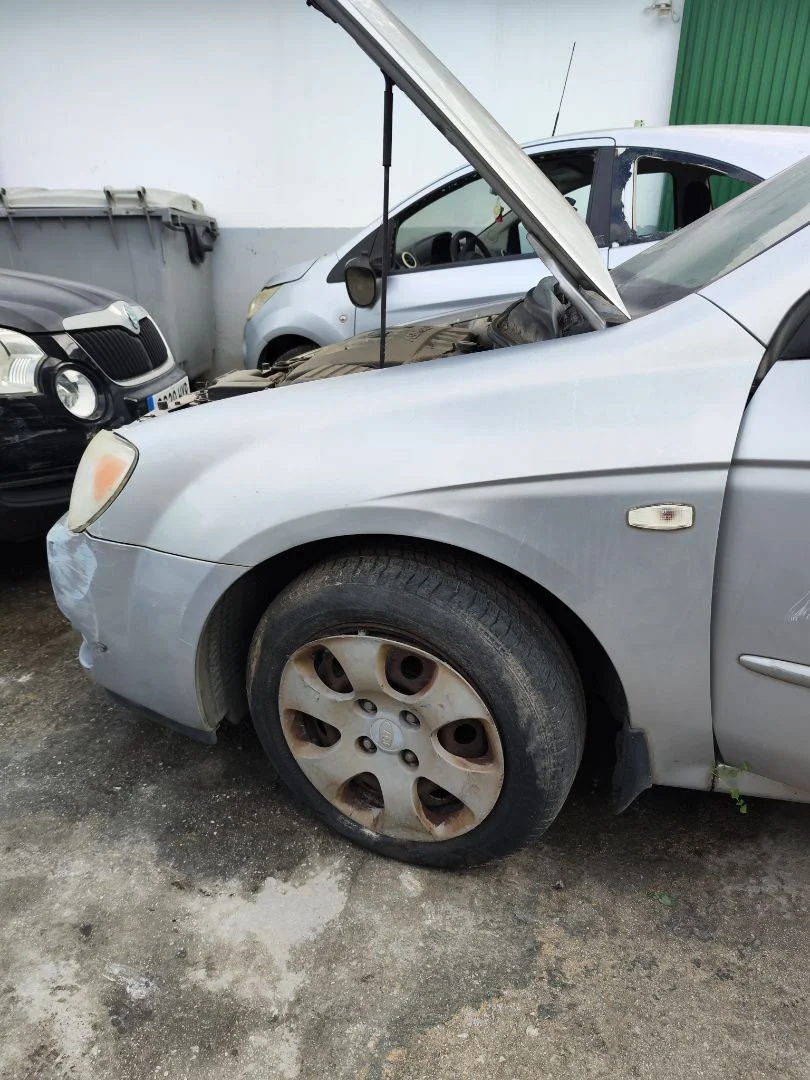 Foto de ALETA DELANTERA IZQUIERDA KIA CERATO (LD) 1.5 CRDi (102 CV / 75 KW) referencia 663212F040
