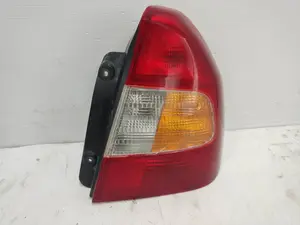 Foto de PILOTO TRASERO DERECHO HYUNDAI ACCENT (LC) referencia 9240225220 foto 1
