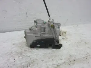 Foto de CERRADURA PUERTA DELANTERA IZQUIERDA AUDI A4 BERLINA (8E) 2.0 TDI (140 CV / 103 KW) referencia 8E1837015AA foto 3