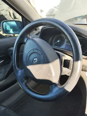 Foto de VOLANTE RENAULT LAGUNA II (BG0) 1.8 CAT (120 CV / 88 KW) foto 2