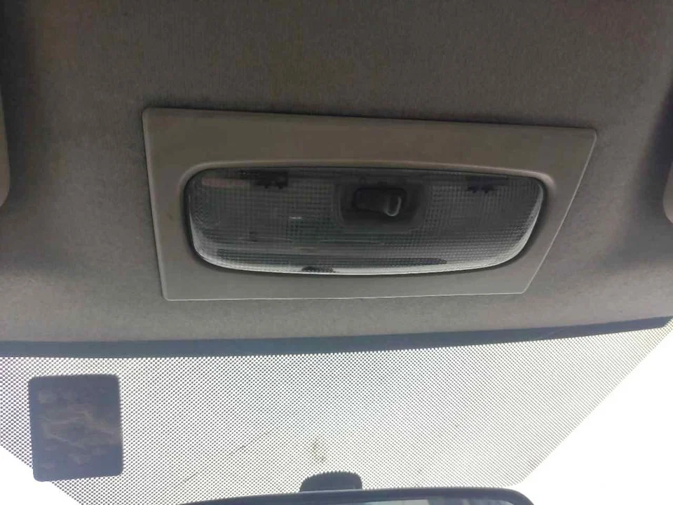 Foto de LUZ INTERIOR FORD FOCUS BERLINA (CAP) 1.8 TDCi Turbodiesel CAT (116 CV / 85 KW) referencia 1528640