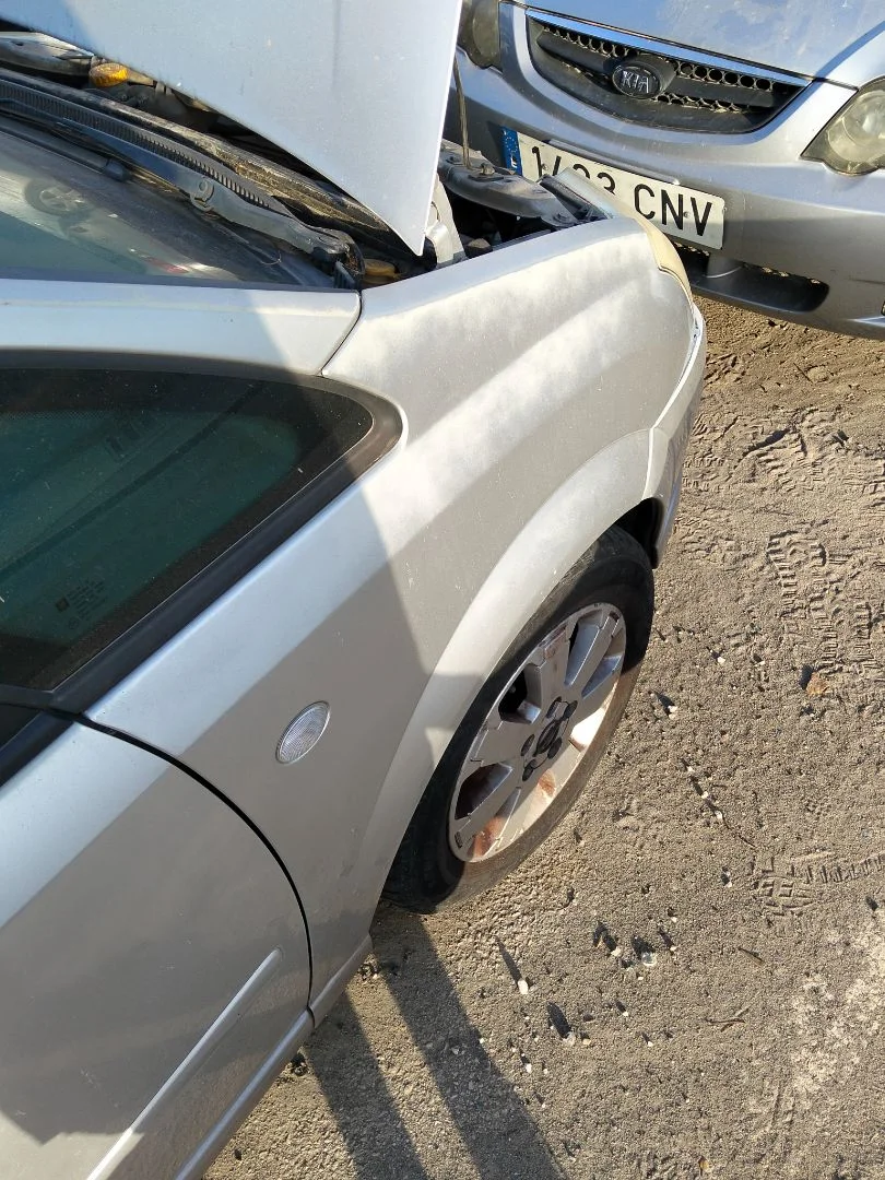 Foto de ALETA DELANTERA DERECHA OPEL MERIVA 1.7 16V CDTI (101 CV / 74 KW) referencia 93174466