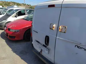 Foto de PORTON TRASERO IZQUIERDO CITROEN NEMO 1.4 HDi (68 CV / 50 KW) referencia 1636296180