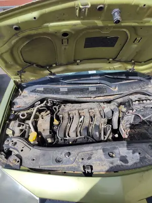 Foto de TORPEDO RENAULT MEGANE II BERLINA 5P 1.6 CAT (113 CV / 83 KW) referencia 8200097006