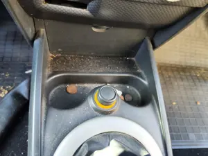 Foto de CENICERO RENAULT MEGANE II BERLINA 5P 1.5 dCi Diesel (106 CV / 78 KW)