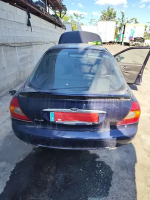 Foto de PORTON TRASERO FORD MONDEO BERLINA (GD) 1.8 16V CAT (116 CV / 85 KW) referencia 1084700