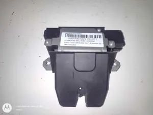 Foto de CERRADURA MALETERO / PORTON FORD FOCUS BERLINA (CAP) 1.6 16V CAT (101 CV / 74 KW) referencia 3M51R442A66