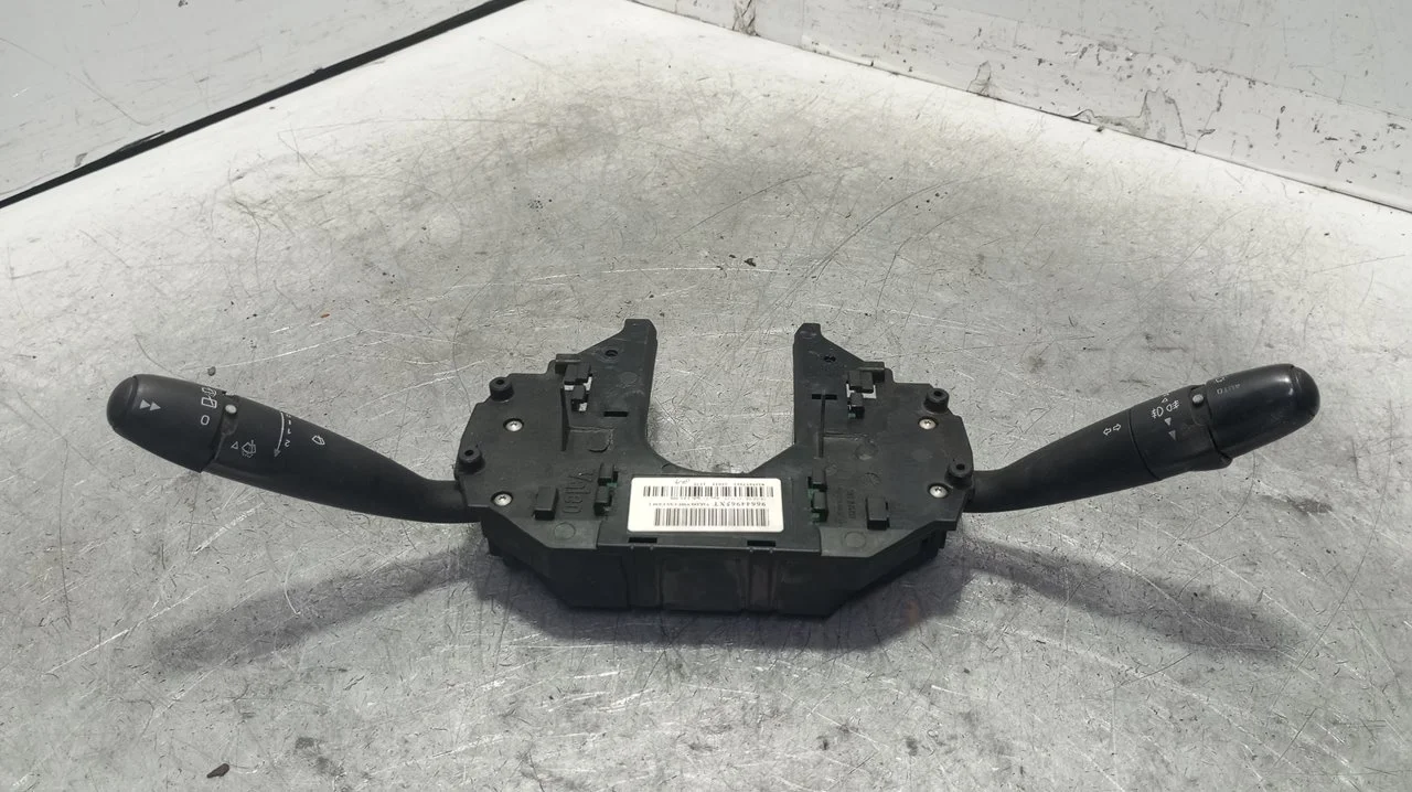 Foto de MANDO MULTIFUNCION CITROEN GRAND C4 PICASSO 1.6 16V HDi FAP (109 CV / 80 KW) referencia 96644965XT