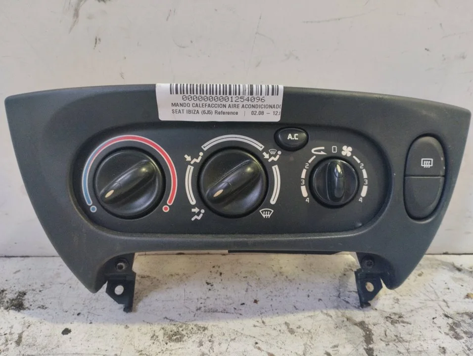 Foto de NO IDENTIFICADO SEAT IBIZA BERLINA (6J5) 1.9 TDI (105 CV / 77 KW) referencia 657718V