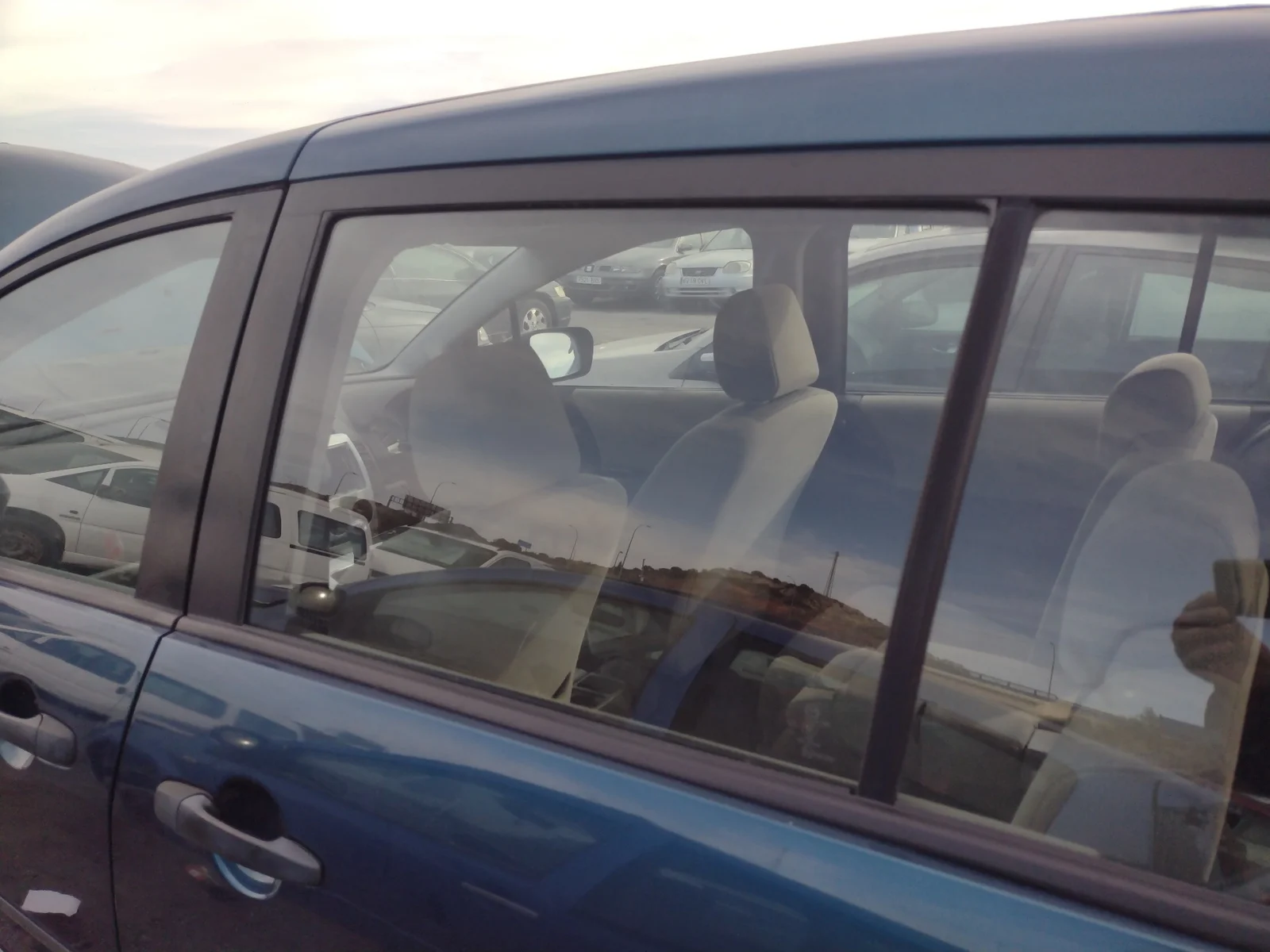 Foto de LUNA TRASERA IZQUIERDA MAZDA 5 BERLINA (CR) 2.0 Diesel CAT (143 CV / 105 KW)