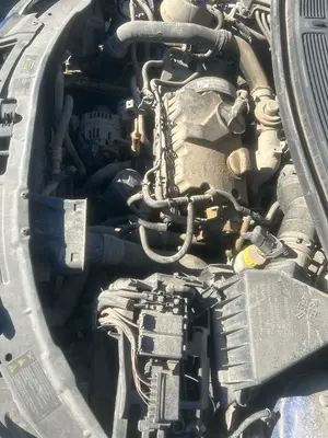 Foto de MOTOR COMPLETO SKODA FABIA COMBI (5J5) 1.4 TDI (80 CV / 59 KW) foto 2