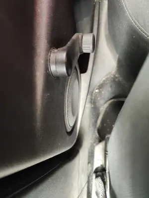Foto de MANETA ELEVALUNAS TRASERA DERECHA RENAULT MEGANE III BERLINA 5P 1.5 dCi Diesel FAP (110 CV / 81 KW)