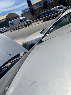 Foto de BASE DE ANTENA FORD TRANSIT CONNECT (TC7) 1.8 TDDI Turbodiesel CAT (90 CV / 66 KW) referencia 2729867 foto 5
