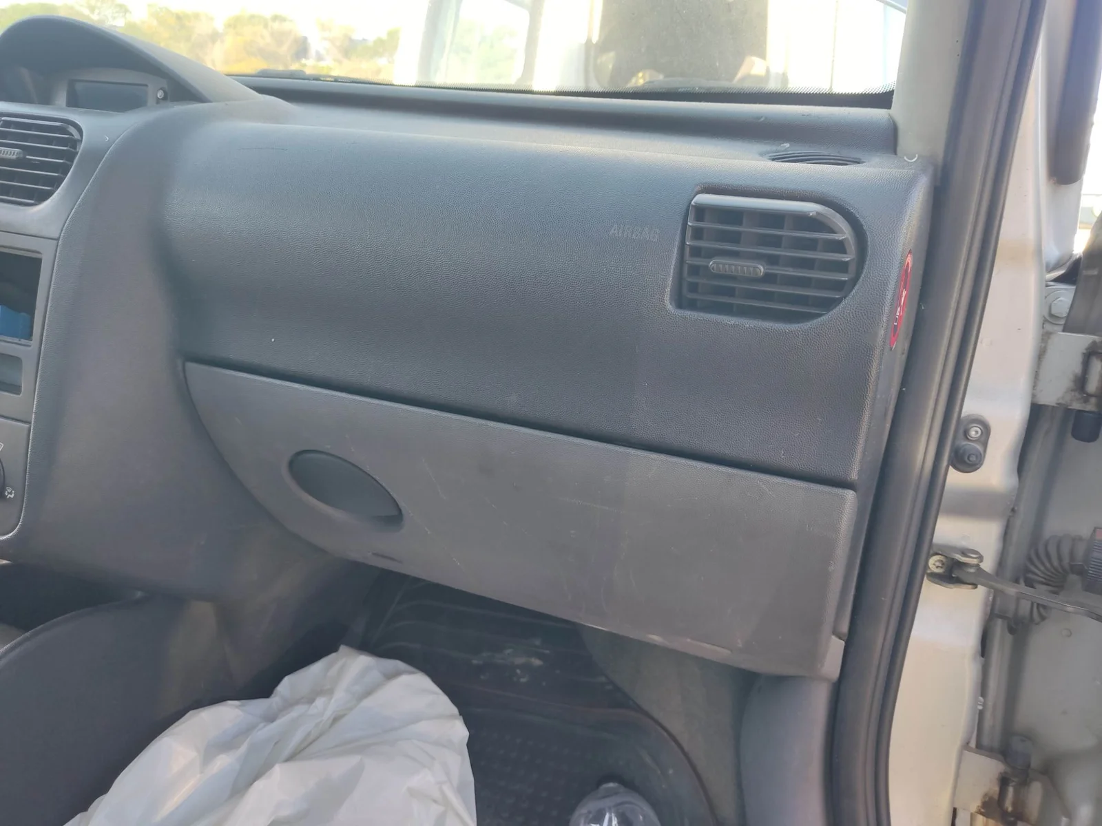 Foto de GUANTERA OPEL COMBO (CORSA C) 1.7 16V DI CAT (Y 17 DTL / LK8) (65 CV / 48 KW)