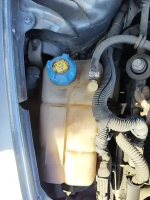 Foto de DEPOSITO EXPANSION ALFA ROMEO 147 (190) 1.9 JTD CAT (110 CV / 81 KW)