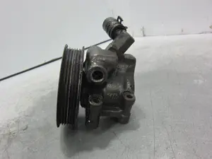Foto de BOMBA DIRECCION FORD FOCUS BERLINA (CAK) referencia XS4E3A733AC foto 5